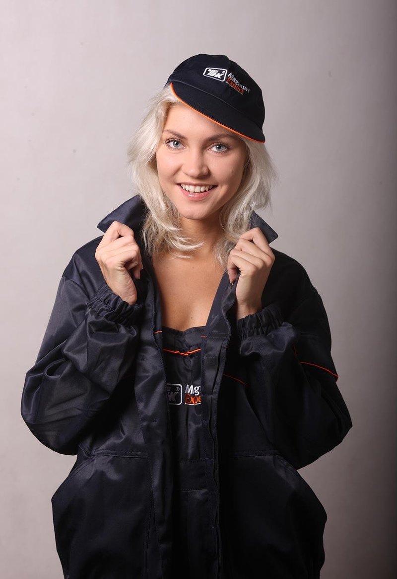 Изабель, 35